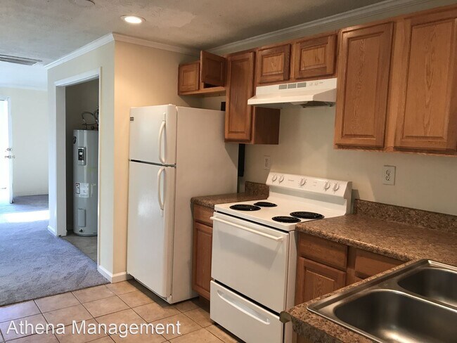 Building Photo - 2 br, 1 bath House - 193 West Carver Drive