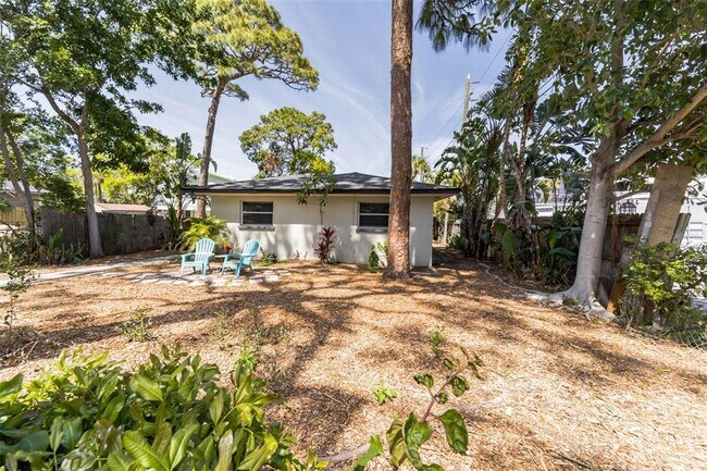 Building Photo - 418 Lebeau St