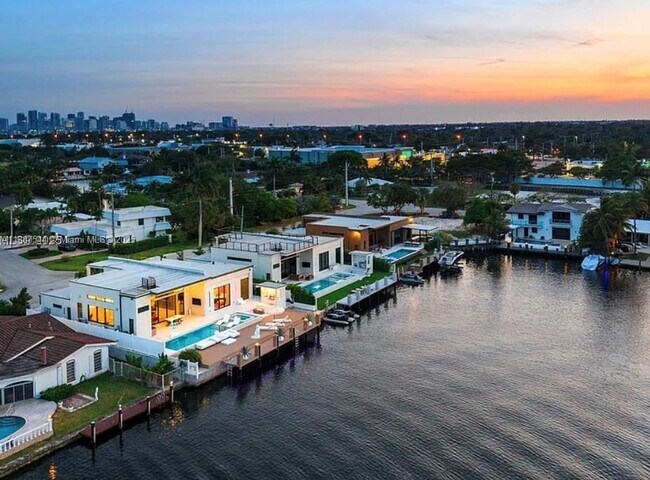 Foto del edificio - 2225 NE 19th St