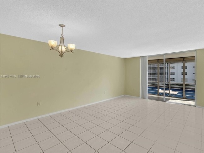 Foto del edificio - 3600 NE 170th St