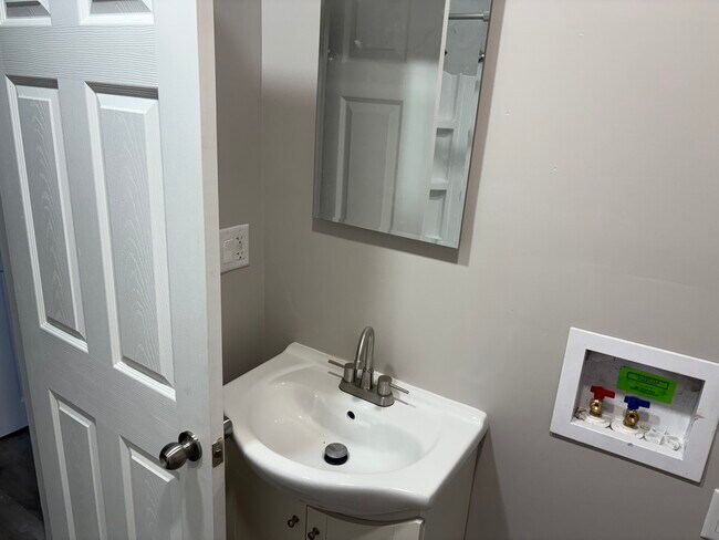 Foto del edificio - 2136 Miner St