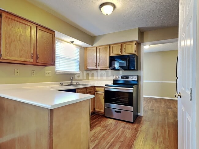 Building Photo - 6334 Tara Brooke Court