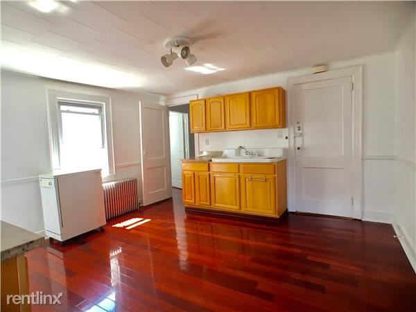 Primary Photo - 223 N 7th St
