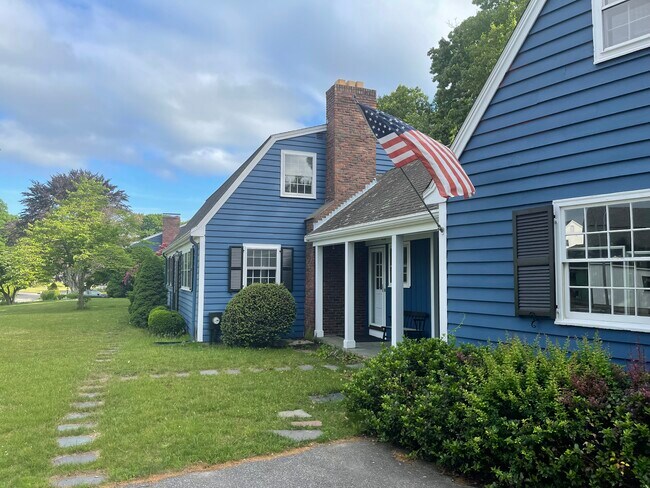Foto del edificio - 134 Stony Brook Rd