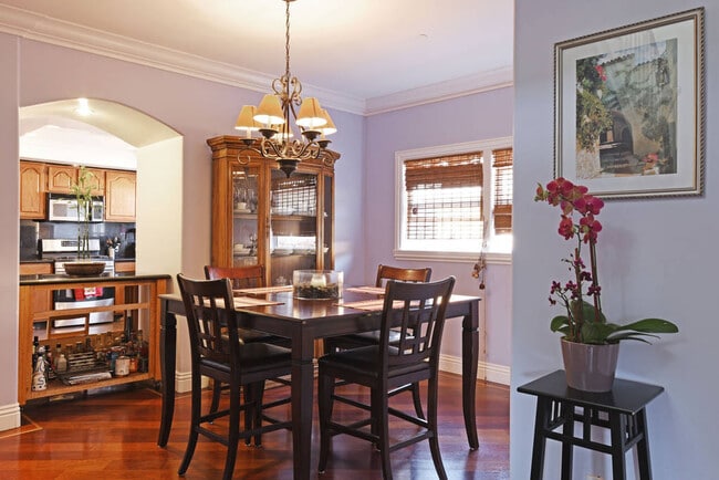 Foto del edificio - 4641 W 162nd St