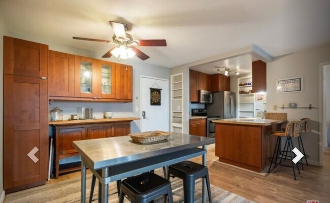 Foto del edificio - 7765 W 91st St