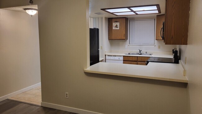 Building Photo - 3823 S Maryland Pkwy