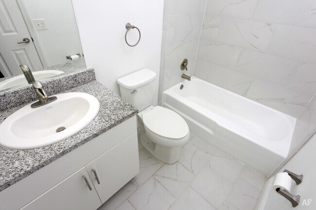 Foto del edificio - 125 NE 26th St