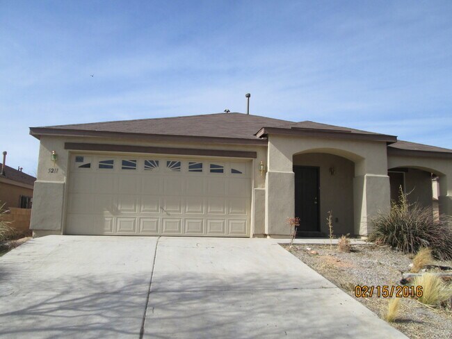 Foto del edificio - 3BR 2BA IN ENCHANTED HILLS
