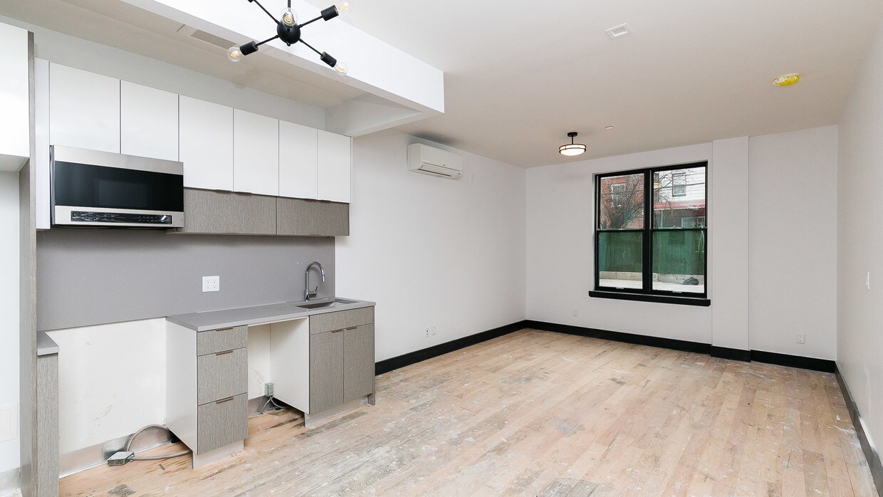 Foto principal - 346 Rutland Rd