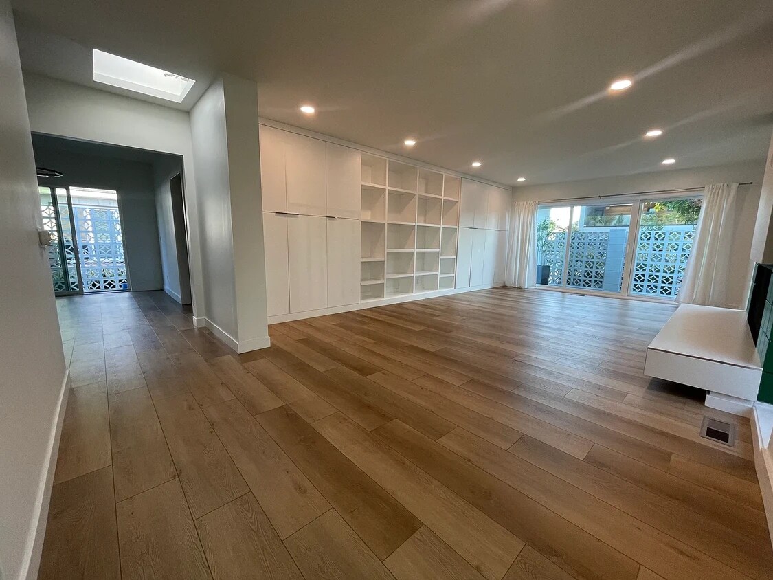 Foto principal - 4064 Huron Ave