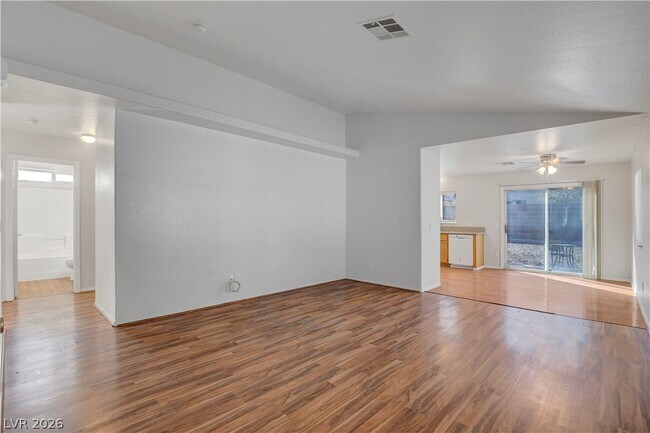 Building Photo - 7313 Backstretch Dr