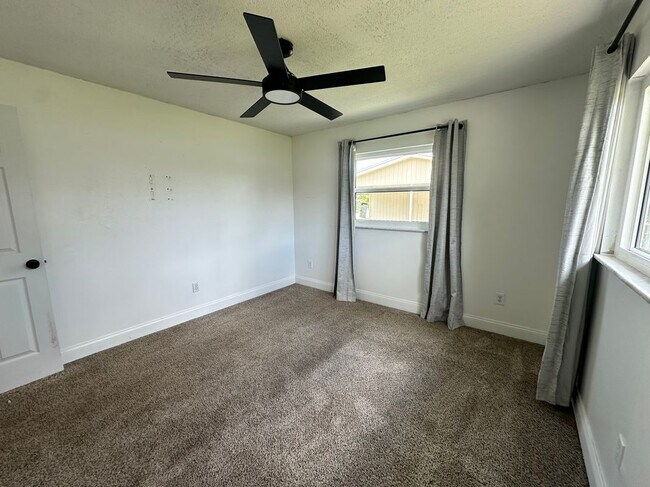 Foto del edificio - 2781 Fulford St