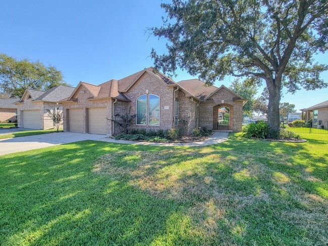 Building Photo - 13653 Lakeside Pl Dr