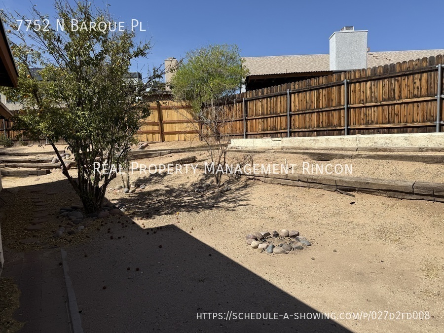 Building Photo - 7752 N Barque Pl