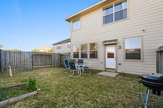 Building Photo - 3213 Victorian Manor Ln