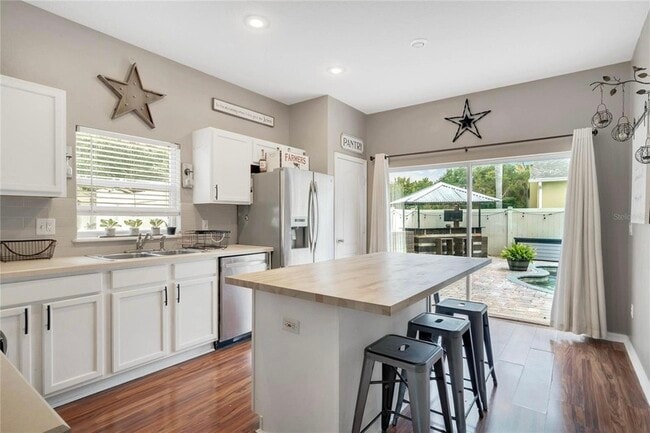 Building Photo - 318 Clydesdale Cir