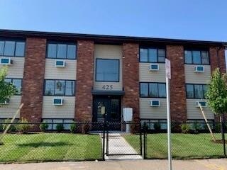 Primary Photo - 425 Warren Ave
