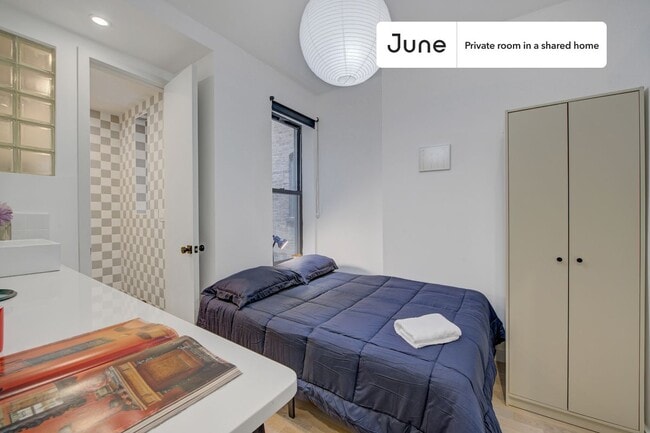 Building Photo - Tranquil ROOM at The Maison Suydam