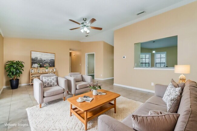 Building Photo - 13348 Linden Dr