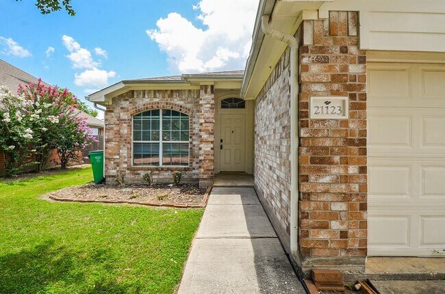 Building Photo - 21123 Bear Tree Trail