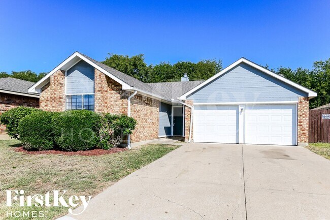 Building Photo - 529 Valley Spring Dr