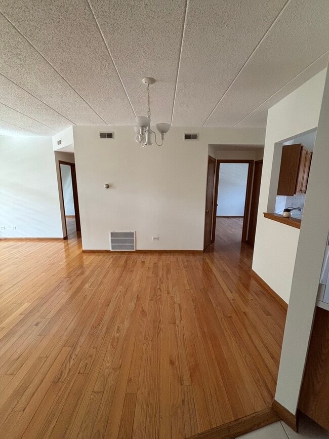Building Photo - 9439 S 79th Ave