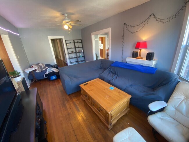 Foto del edificio - 164 Allston St