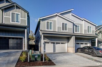 Building Photo - 2351 S Brookside Pl
