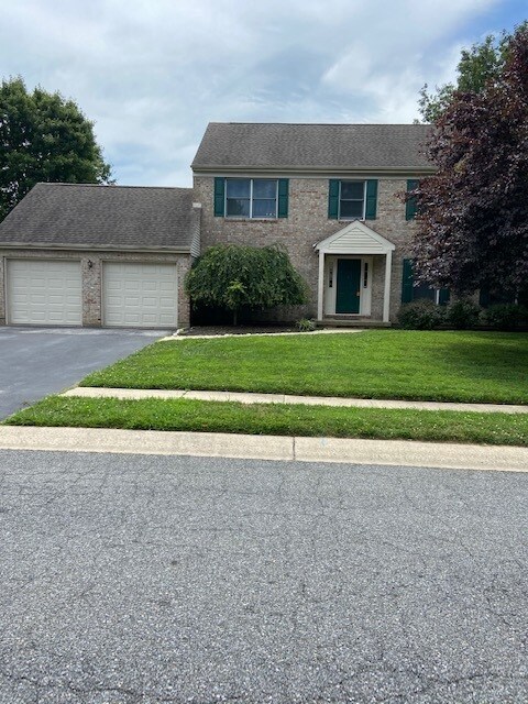 Primary Photo - 220 Charleston Dr