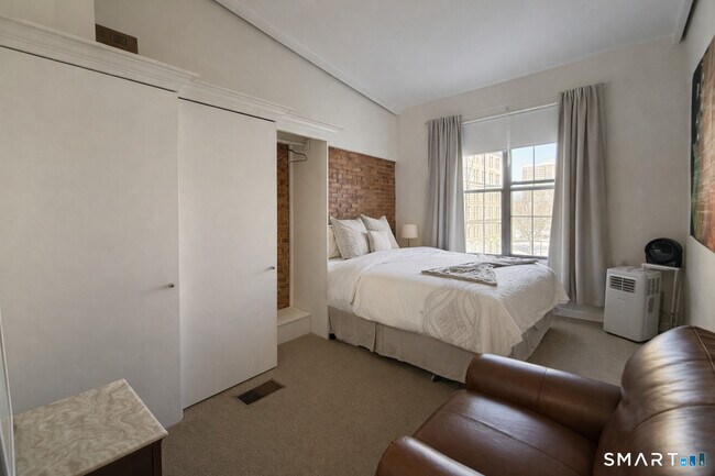 Building Photo - 58 Capitol Ave