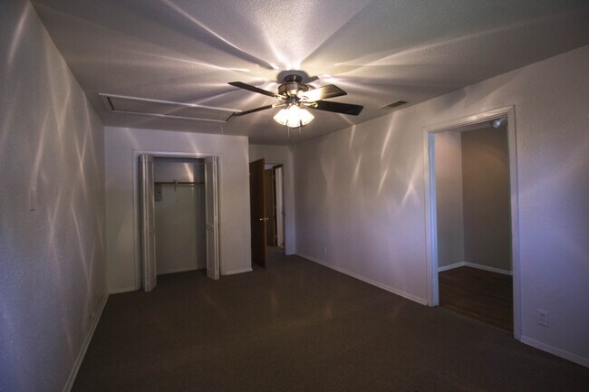 Foto del edificio - ***Fabulous Home-Close to UNT***