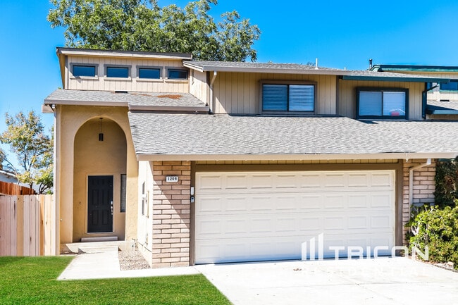 Building Photo - 1209 Almondwood Dr