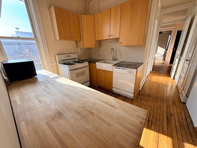 Foto del edificio - 1801 N Cleveland Ave