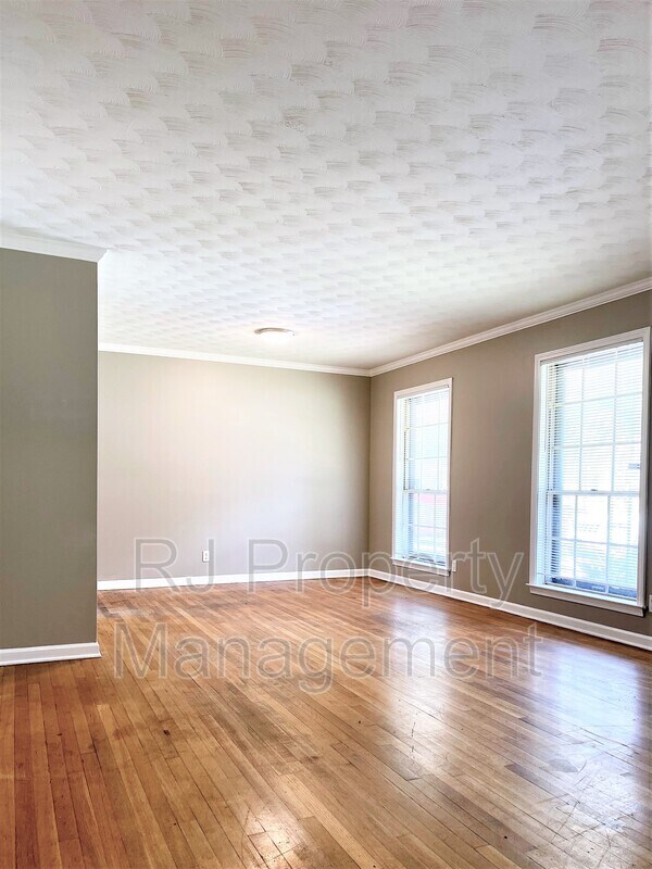 Building Photo - 3265 Boxdale St