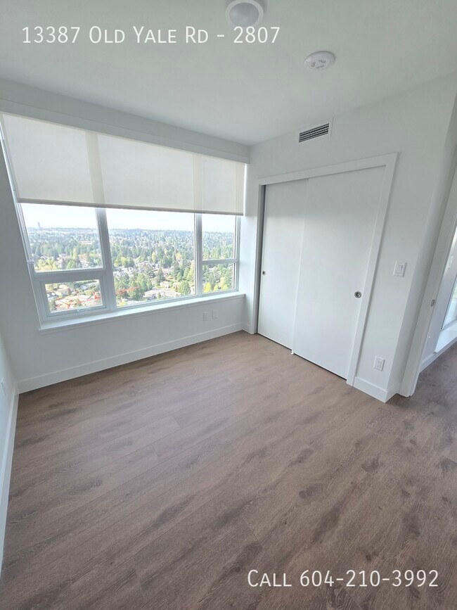 Photo du bâtiment - New Condo in The Holland Two!