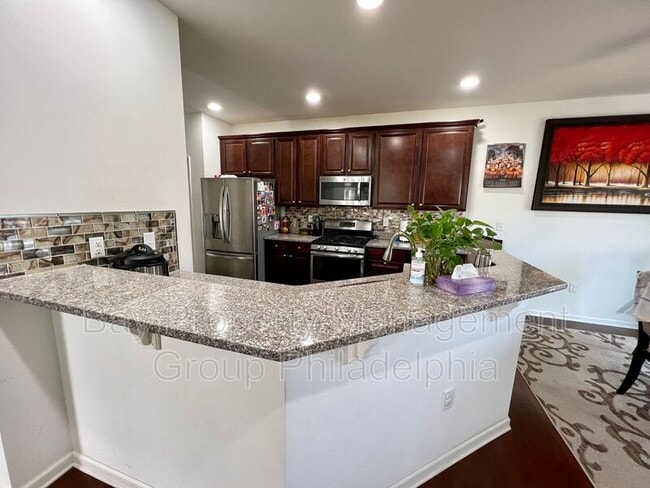 Foto del edificio - 151 Fairfield Cir N