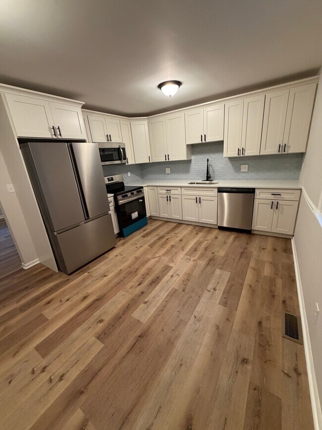 Foto del edificio - 251 Locust Ln