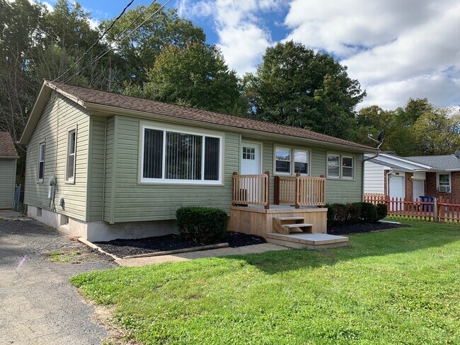 Foto del edificio - 311 Ventura Dr