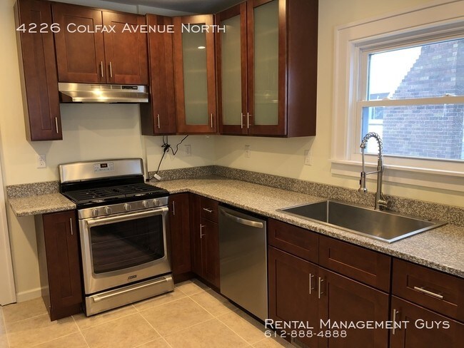 Foto del edificio - 4226 Colfax Ave N