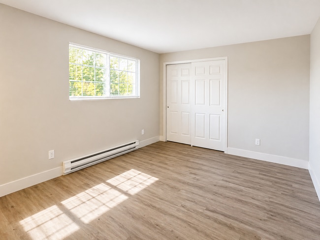 Building Photo - 4108 W Albany Ave