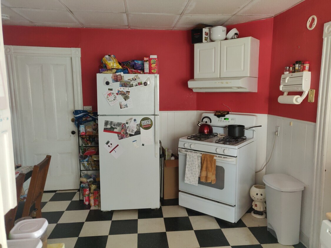 Primary Photo - 12 Craigie Ter