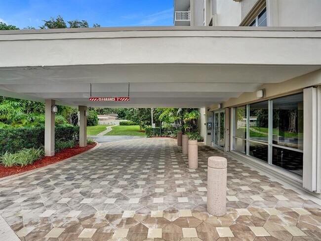 Foto del edificio - 1831 NE 38th St