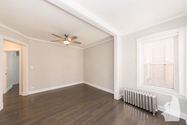 Foto del edificio - 5045 N Damen Ave