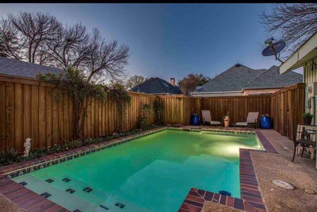 Foto del edificio - 5943 Glen Heather Dr