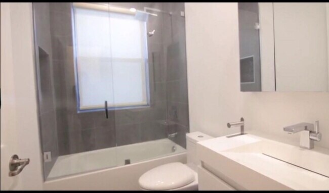 Foto del edificio - 3533 W 88th St
