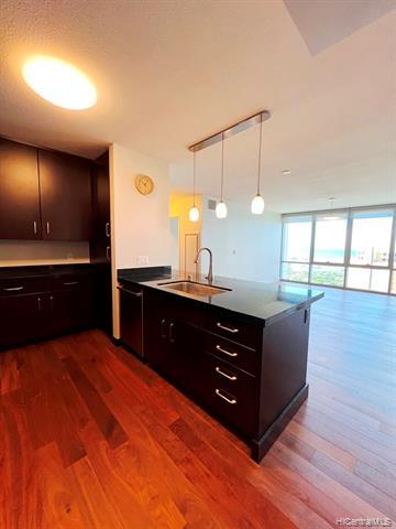 Building Photo - 1189 Waimanu St