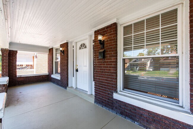 Building Photo - 4 br, 2 bath House - 643 S. 42nd St.