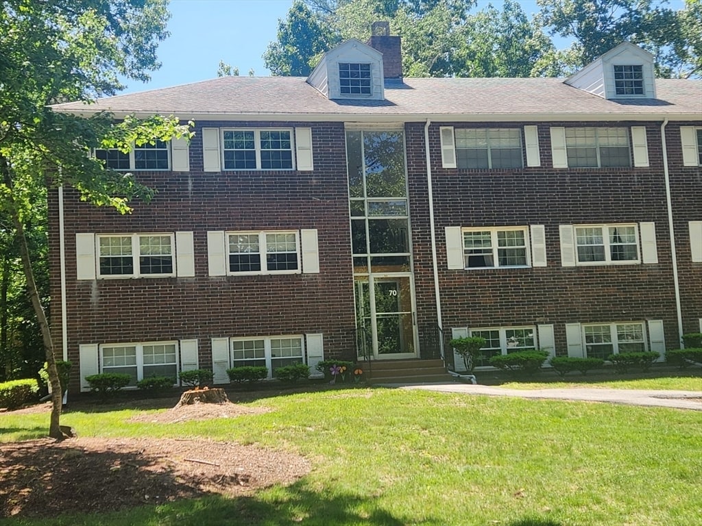 70 Farrwood Ave Unit 9, North Andover, MA 01845 Condo for Rent in