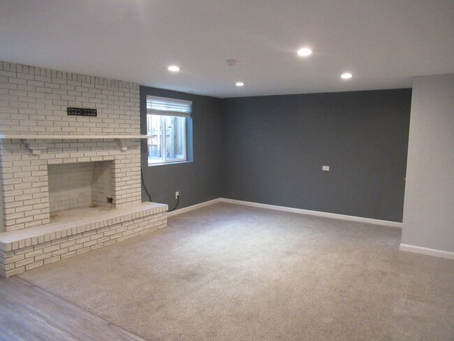 Foto del edificio - 1410 Auburn Dr